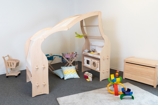 Kinder-Spielständer Lena mit Dachbogen Erweiterung verstellbar | Buchen-Holz | Waldorf-Spielhaus | Schatzhöhle