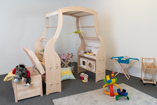 Kinder-Spielständer Lena mit Dachbogen Erweiterung | Buchen-Holz | Waldorf-Spielhaus | Zubehör