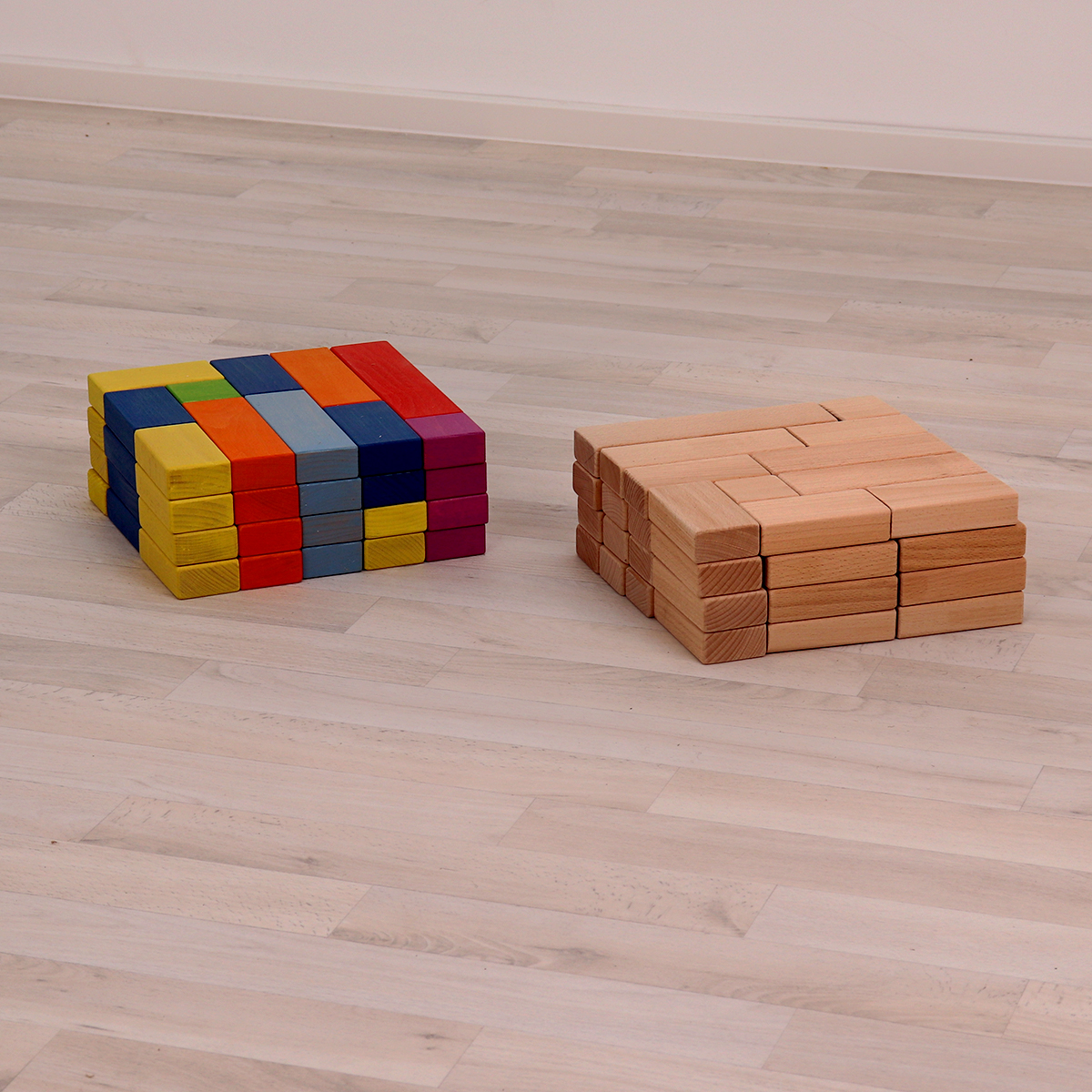 Montessori Bauklötze bunt in Regenbogen Farben