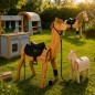 Preview: Holz Alpaka kombiniert mit Outdoor-Spielwelt und weiteren Holzspielzeugen im Garten.