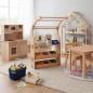 Preview: Holz Kaufladen Einsatz harmonisch integriert in ein großes skandinavisches Kinderzimmer