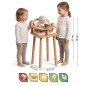 Preview: Puppenhochstuhl aus Holz im Größenvergleich mit zwei Kindern – 70 cm Höhe realistisch dargestellt
