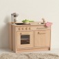 Preview: Kinderküchenblock aus Holz mit Spüle, Backofen und Waschmaschinenmodul in einem hellen Kinderzimmer