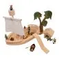 Mobile Preview: Kinder-Piratenschiff und Kinder-Arche aus Holz mit Segelstange ohne Deck mit Rampe und Kajüte als Hütte, mit Playmobil Piraten und Holz-Palme