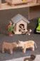 Preview: Spielwelt Bauernhof Detail Hundehuette mit Hund und Traktor, Bauern und Kühen