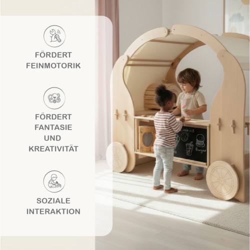 Preview: Kinder Foodtruck aus Holz mit Infografik in Peitz-Logo-Farben, drei Kinder spielen Verkäufer und Kunde, kein Pfeil-Design.