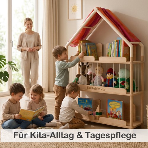Kinder nutzen das Montessori Bücherregal BERGEN gemeinsam im lichtdurchfluteten Kita-Raum.