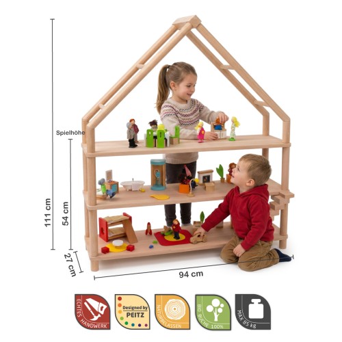 Montessori Puppenhaus Regal im Größenvergleich mit zwei Kindern – 94 cm breit und 111 cm hoch