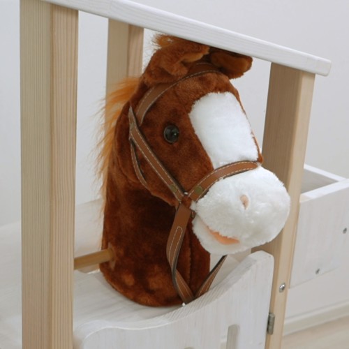 Steckenpferdstall für ein Steckenpferd mit Halterung Steckenpferdstall für ein Steckenpferd mit Halterung