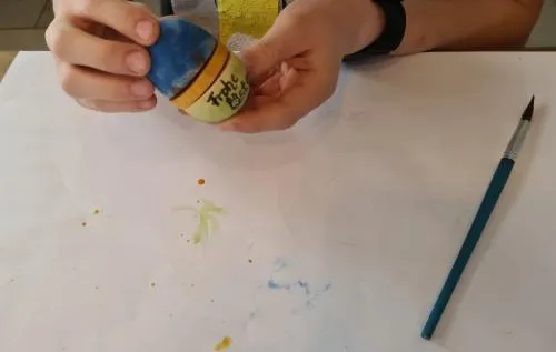 Holz-Ei mit Farbe kreativ gestalten | für die Kinder-Küche | schneiden und kochen