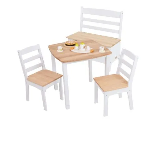 Spielmöbel für Kinder in weiß:Tisch,zwei Stühle und eine Truhen-Sitzbank.