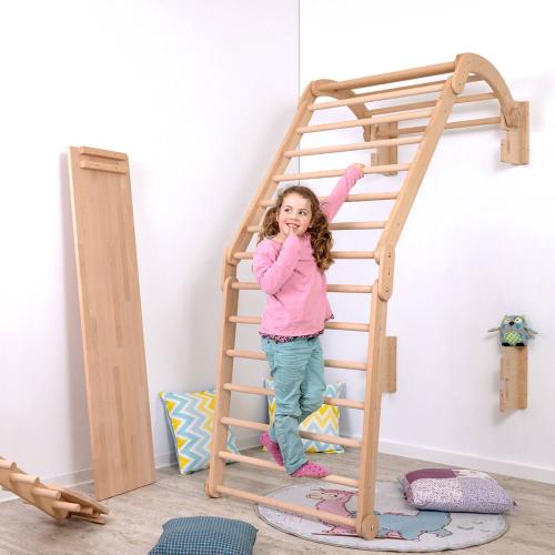 Flexi Sprossenwand Rama mit Bogen - Spielendes Kind