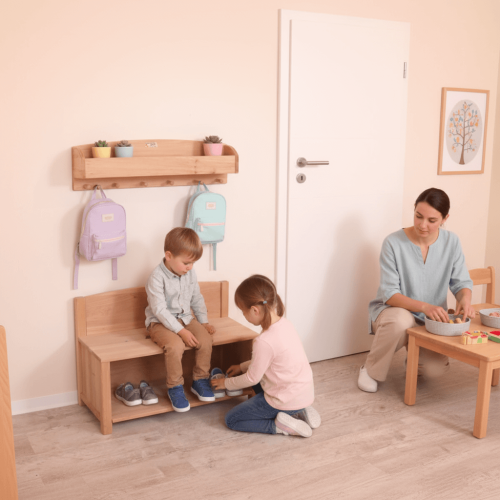 Kinder Sitzbank SIDNEY aus Erlenholz in Montessori-Kita-Garderobe, vier Kinder und Erzieherin zeigen Ordnung und Selbstständigkeit beim Schuhe anziehen.