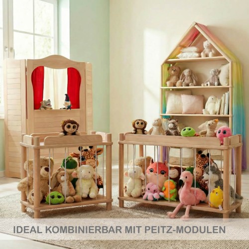 Kuscheltier Zoo als Teil eines Montessori Systems mit Regal und Puppentheater
