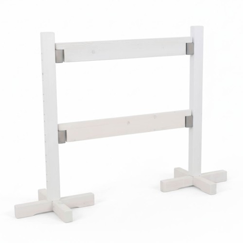 Steckenpferd Zaun aus Holz als stabiler Weidezaun für Hobby Horsing im Garten