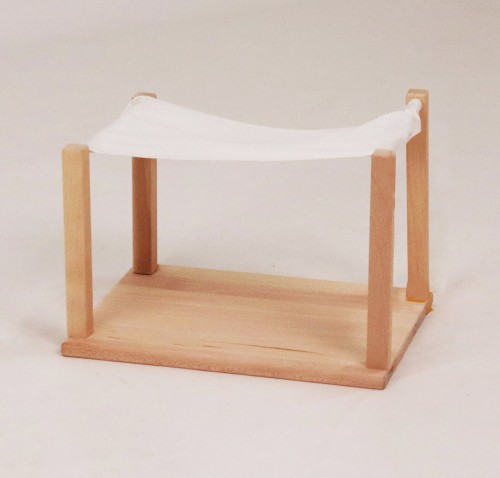 Holz Wintergarten-Terrasse für das Puppenhaus mit beigem Stoffdach als Sonnensegel