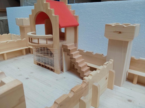 XXL Ritterburg Sonderposten mit 20 zusätzlichen Mauerteilen | Linde Massivholz geölt