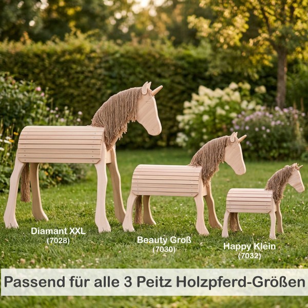 Einhorn-Horn passend für Peitz Holzpferde klein, groß und XXL – drei Größen im Garten nebeneinander