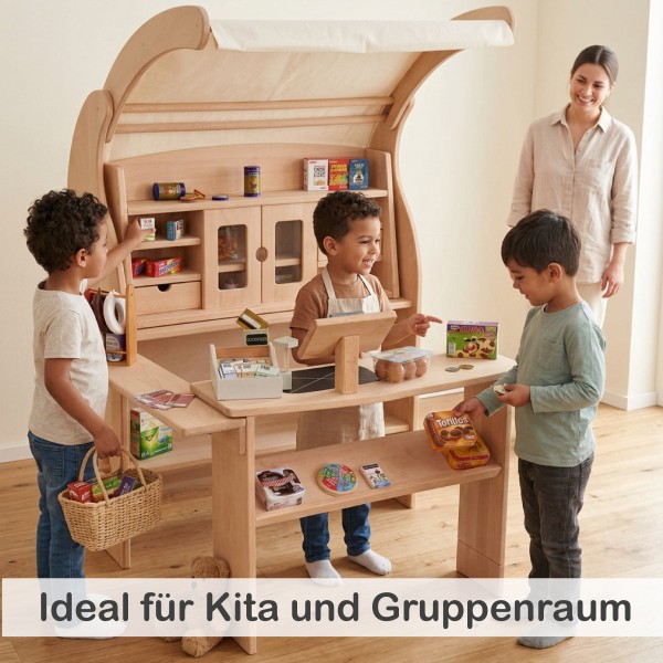 Kinder spielen gemeinsam am Marktstand Kaufladen Spielständer im Kita-Gruppenraum und erleben soziales Rollenspiel
