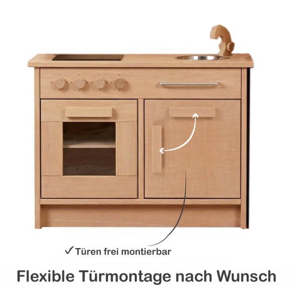 Holz Kinderküche mit flexibel montierbaren Türen und frei kombinierbaren Modulen für individuellen Aufbau