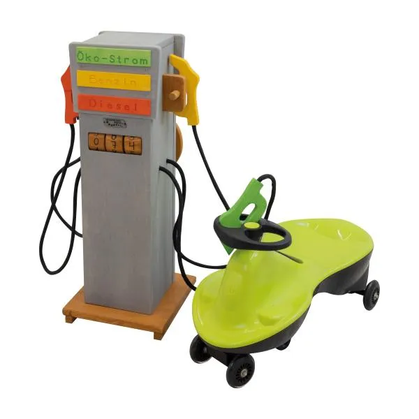Auto Bobbycar Zapfsäule Tankstelle Benzin Ökostrom Kinder Spaß Auto Bobbycar Zapfsäule Tankstelle Benzin Ökostrom Kinder Spaß