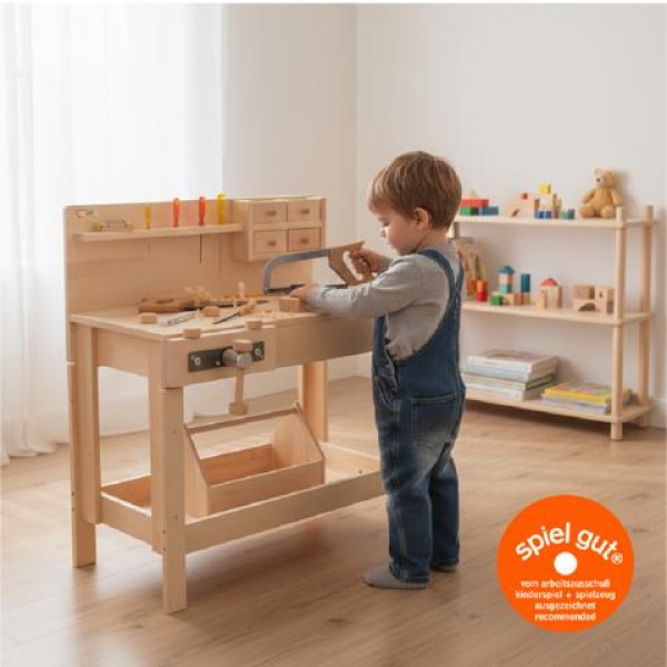 Kita Kinder Werkbank aus Holz in der Kita - Kinder, die Heimwerkern