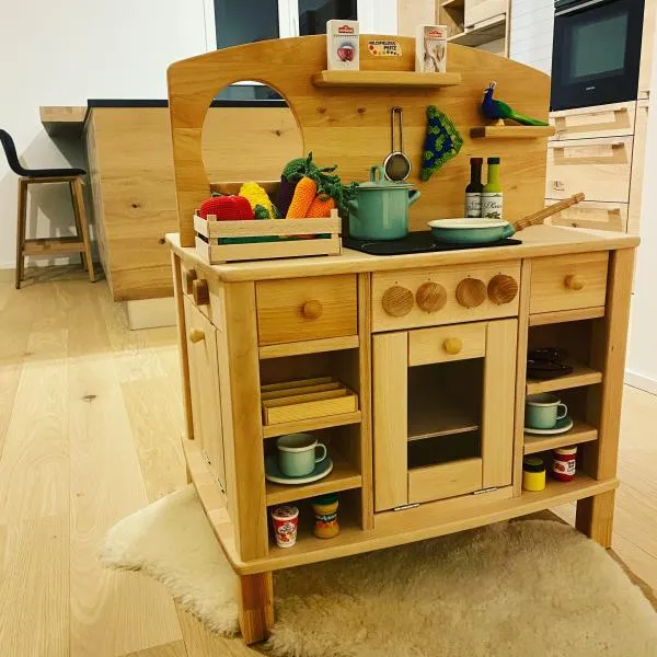 Playland Holz-Spielküche Kinderküche mit Aufsatz Holzküche Spielzeugküche 