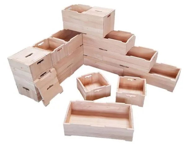 Stapelboxen in verschiedenen Größen mit Deckel und ohne.
