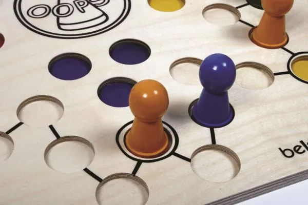 Oops Brettspiel für Kinder und Erwachsene Oops Brettspiel für Kinder und Erwachsene