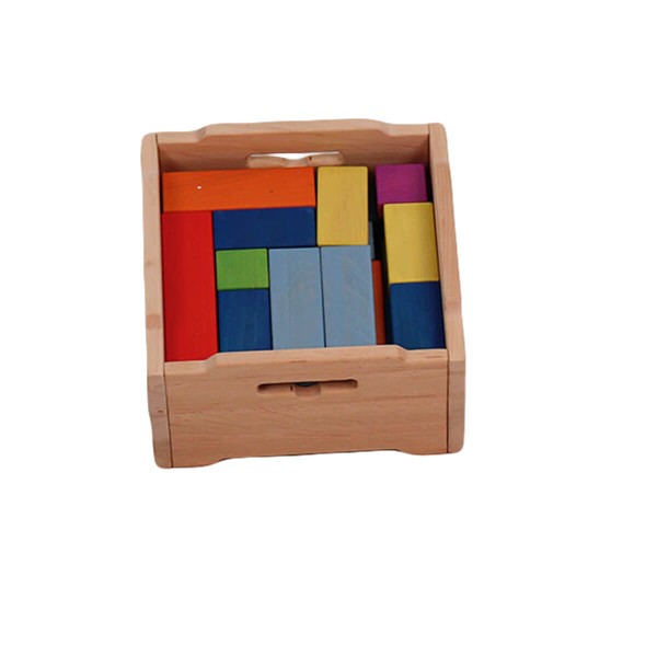 Bunte Bauklötze zum Turm bauen in bunten Farben Bunte Bauklötze zum Turm bauen in bunten Farben
