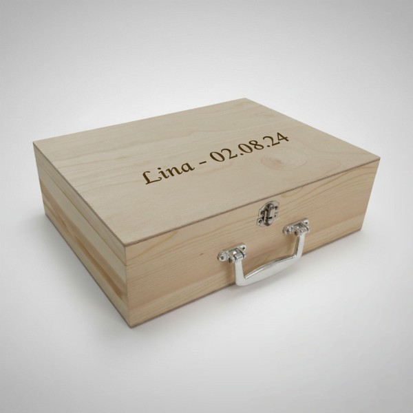 Personalisierte Erinnerungsbox aus Holz mit Gravur Personalisierte Erinnerungsbox aus Holz mit Gravur