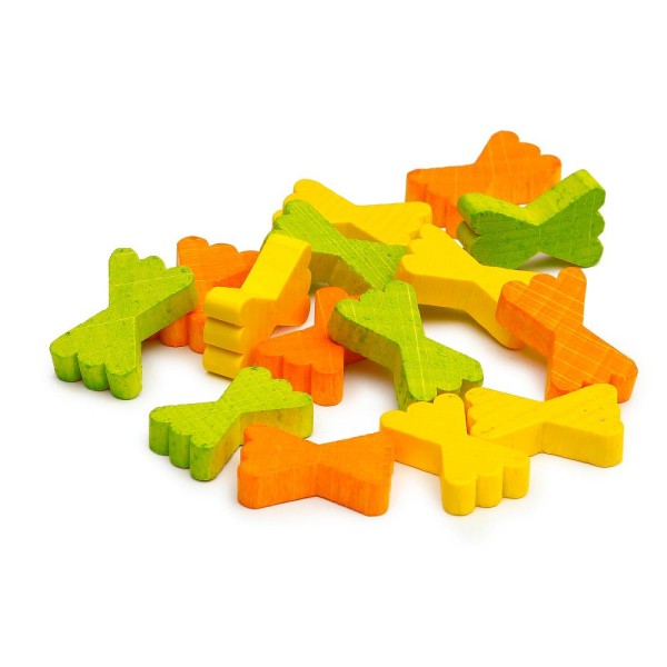 Bunte Holznudeln Farfalle. Ein 15 teiliges Set in einer Metalldose.