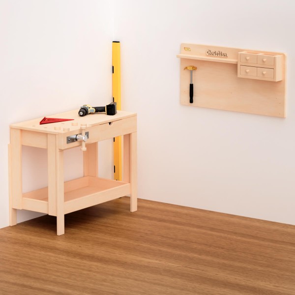 Werkbank für Kinder im Kindergarten oder Kita Werkbank für Kinder im Kindergarten oder Kita
