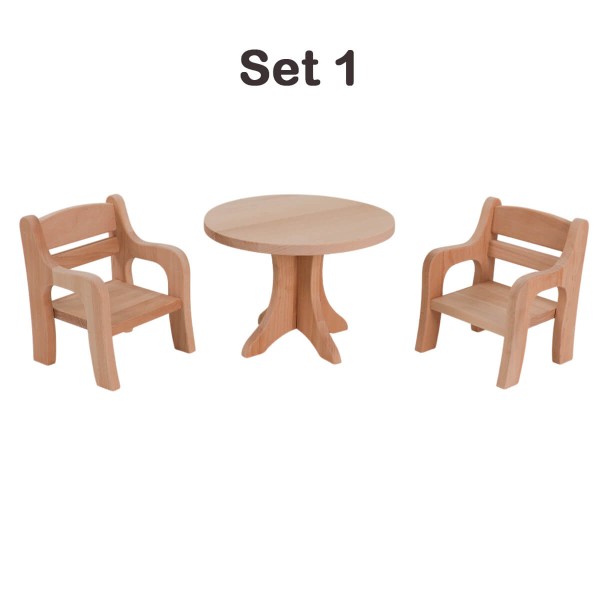 puppenmoebel im set 1 besteht aus tisch und zwei stuehlen puppenmoebel im set 1 besteht aus tisch und zwei stuehlen