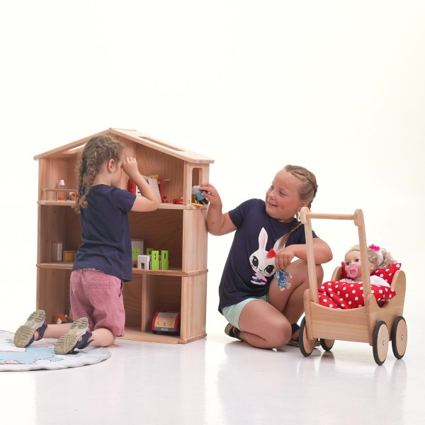 Puppenwagen aus Holz fürs Spielzimmer Zuhause oder Kita Puppenwagen aus Holz fürs Spielzimmer Zuhause oder Kita
