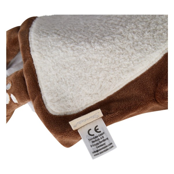 Nahaufnahme des weichen Materialmixes und des CE-Etiketts der Sterntaler Handpuppe Reh