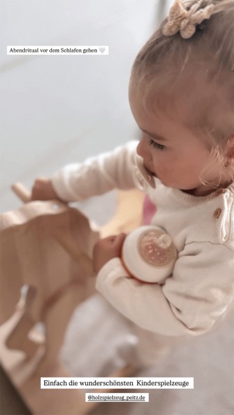Schaukelpferd in Vollholz für 2-3 Jahre alte Kinder Schaukelpferd in Vollholz für 2-3 Jahre alte Kinder