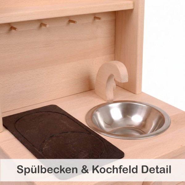 Kinderspielküche aus Holz mit Metallspüle und Kochfeld – durchdachte, praktische Aufteilung für Kinder