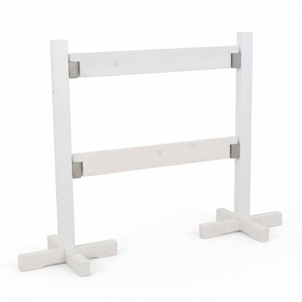 Steckenpferd Zaun aus Holz als stabiler Weidezaun für Hobby Horsing im Garten