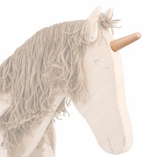 Einhorn-Horn für Holzpferd freigestellt auf hellem Hintergrund – naturbelassenes Holz und runde Form sichtbar