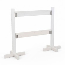 Steckenpferd Zaun aus Holz als stabiler Weidezaun für Hobby Horsing im Garten